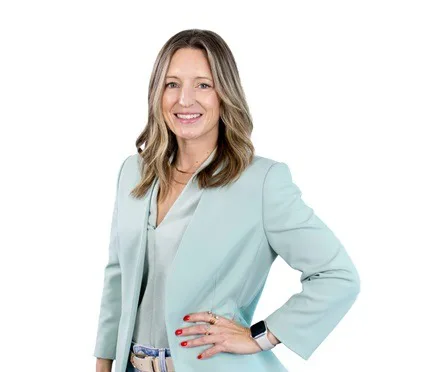 Tara Bennett, Sales Representative